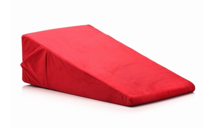 Large Love Cushion - Red - Image 1