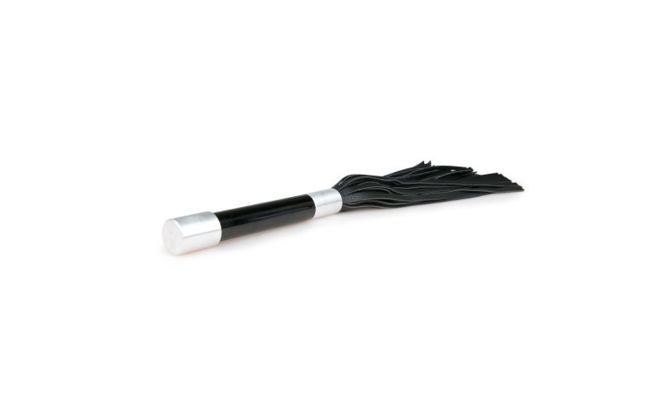 Flogger With Metal Grip - Image 4