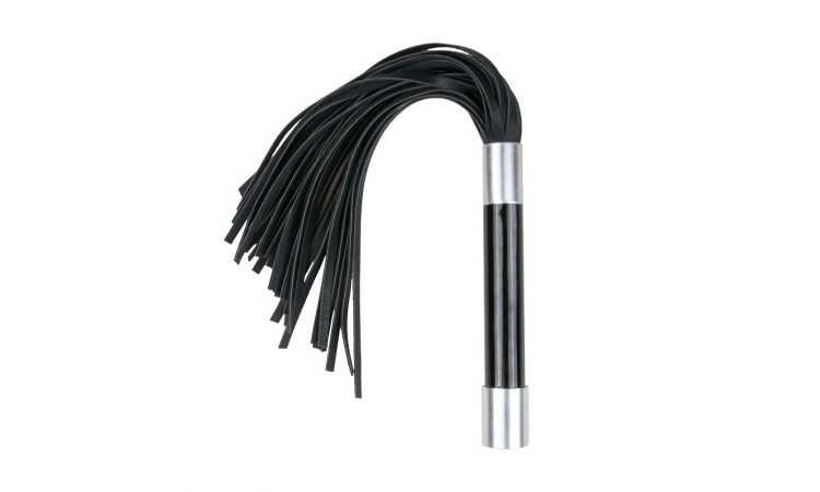 Flogger With Metal Grip - Image 1