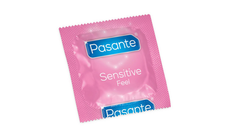 Pasante Sensitive Feel Condoms - 12 Condoms - Image 2