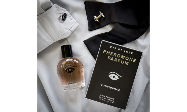 Eye of Love Confidence Pheromones Perfume - Male to Female - Image 4