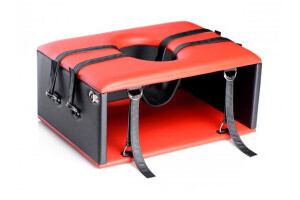 Queening / Kinging Chair