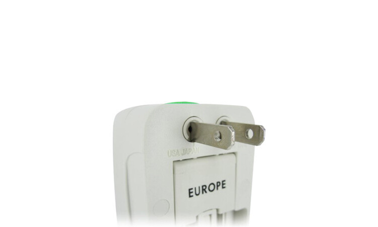 Universal Voltage Adapter - Image 3