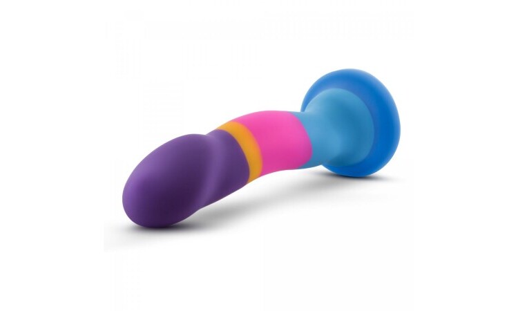 Avant - Silicone Dildo With Suction Cup - Hot 'n' Cool - Image 3