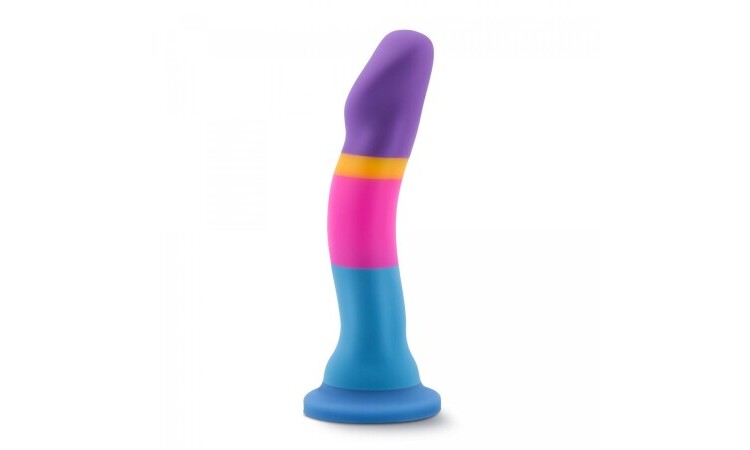 Avant - Silicone Dildo With Suction Cup - Hot 'n' Cool - Image 1