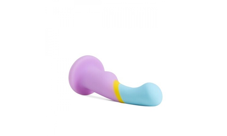 Avant - Silicone Dildo With Suction Cup - Heart of Gold - Image 4