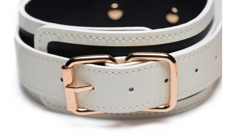 Kink in the Dark - Glow-In-The-Dark Collar With Belt - Image 2